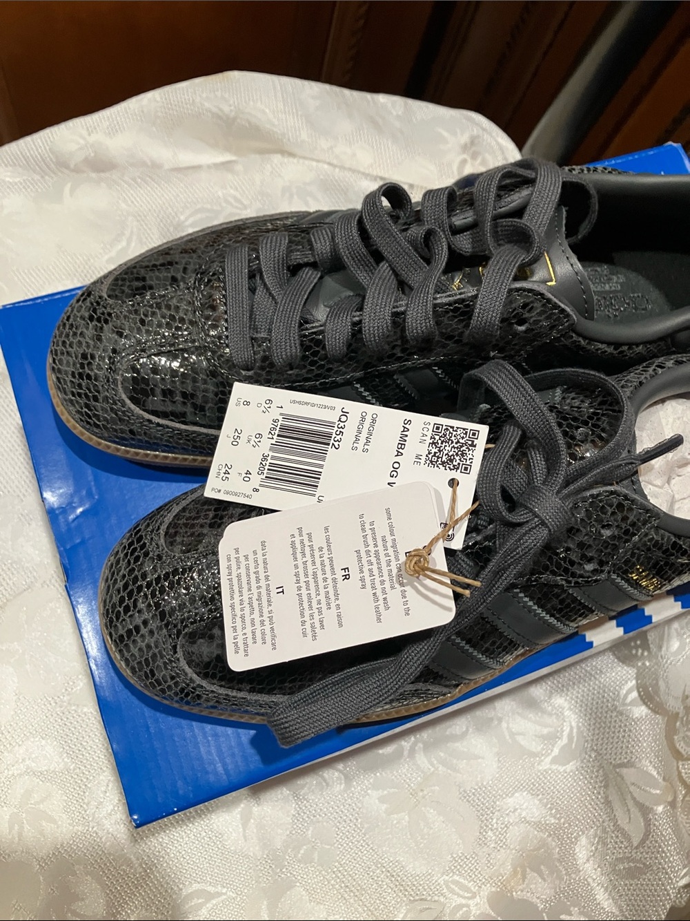 adidas Black Snake-Texture Low-Top Sneakers. Samba Adidas  Women’s